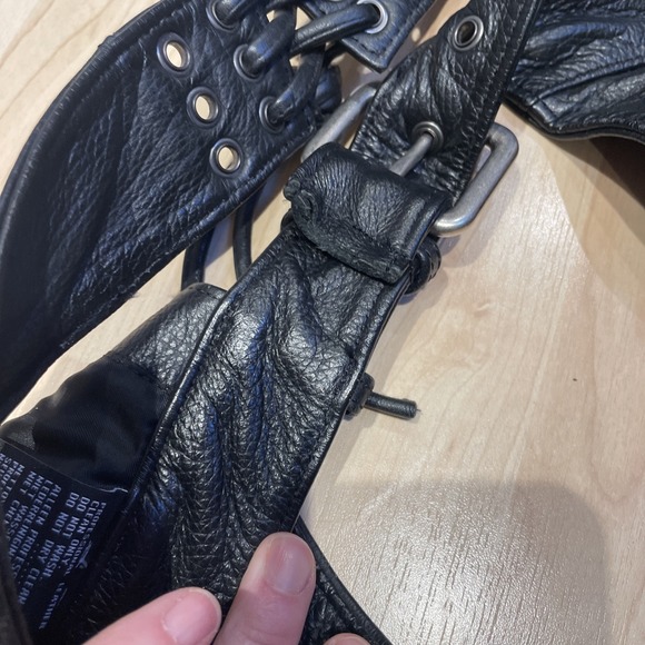 Harley Davidson Women's Black Leather Riding Gear Deluxe Chaps ~ 98097-06VW ~ XS - Picture 7 of 14